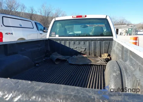 2006 Chevrolet Silverado 1500 Work Truck z USA, uszkodzony, nr VIN 3GCEC14V26G187125